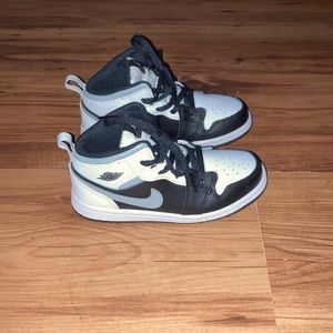 Air Jordan 1 Mid Toddler ‘White Shadow’